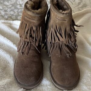 Kookaburra by Ugg Brown Fringe Suede size 8 Boots